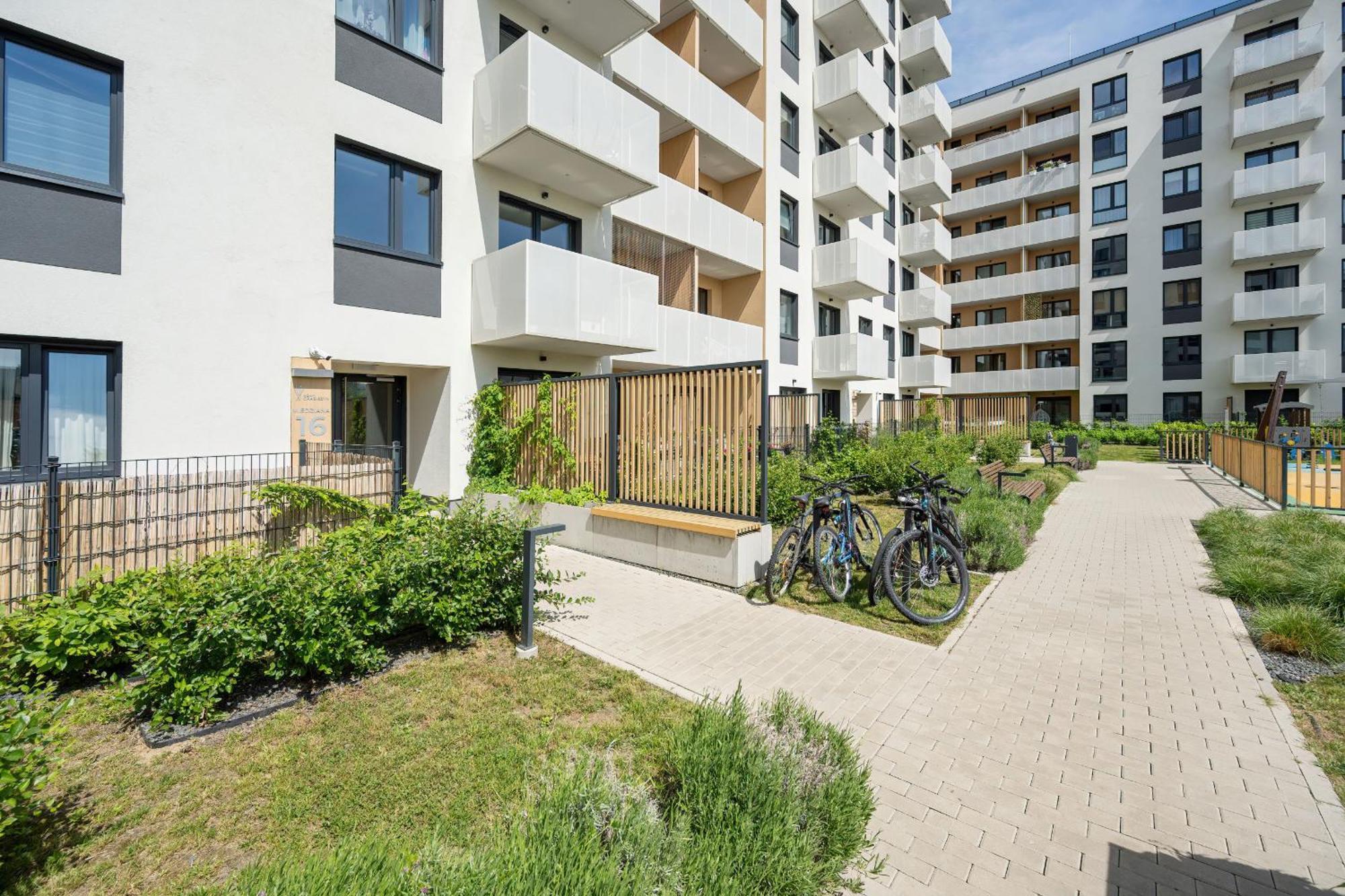 Miedziana Bright Apartment With Balcony And Parking Wroclaw By Noclegi Renters Экстерьер фото